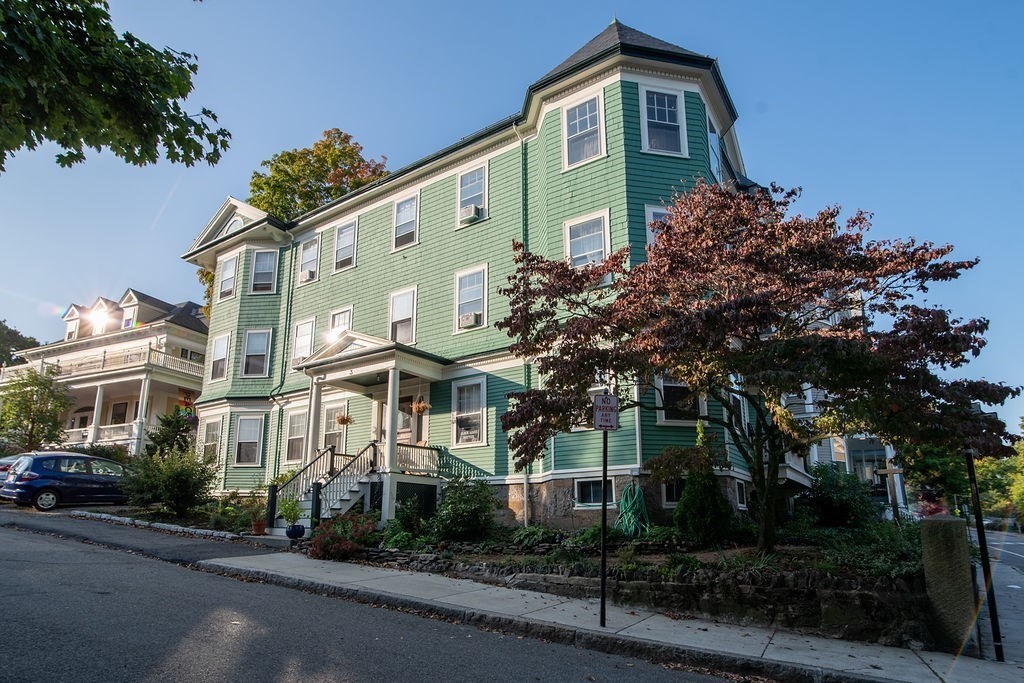 3 Upland Road, Unit 2 Brookline, MA 02445 - Photo 30 of 33