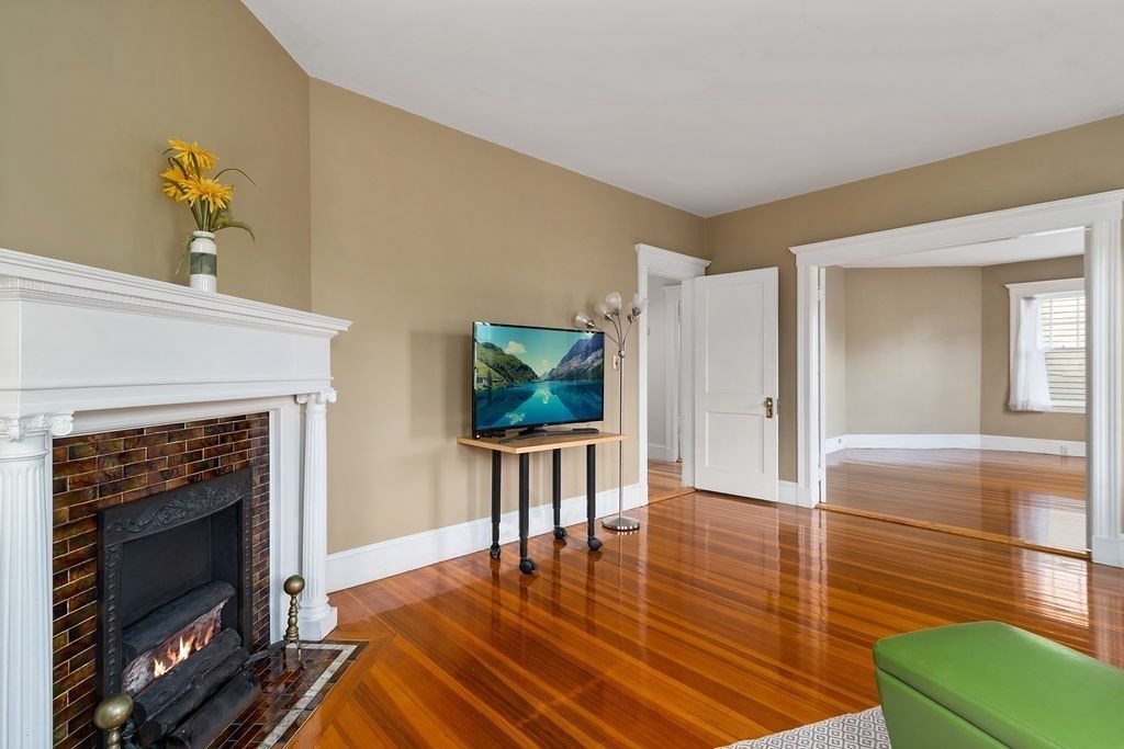 3 Upland Road, Unit 2 Brookline, MA 02445 - Photo 4 of 33