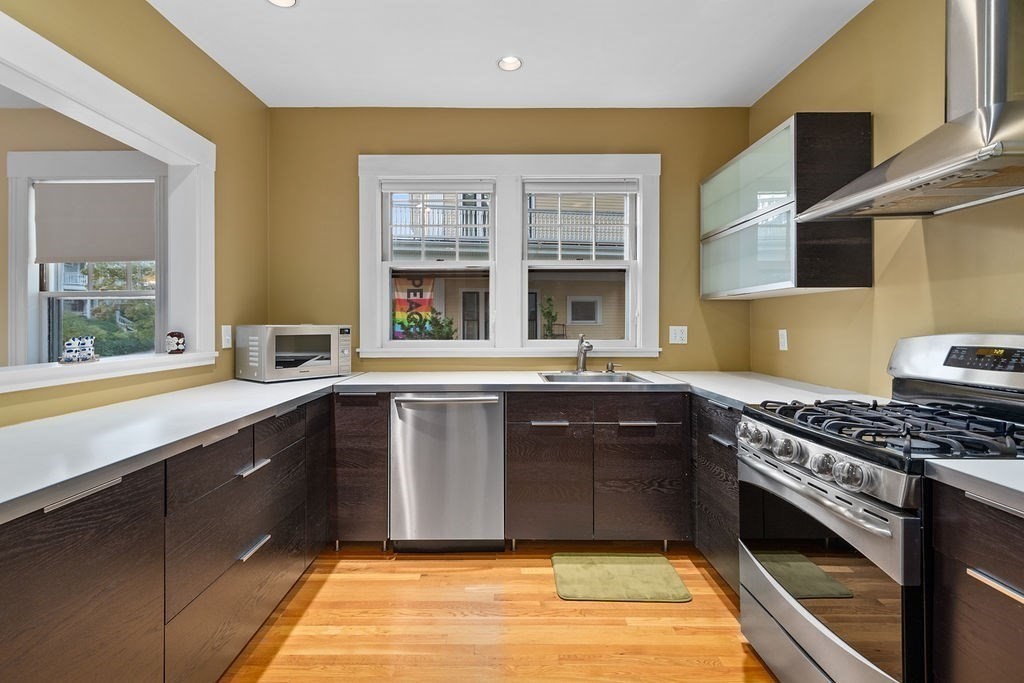 3 Upland Road, Unit 2 Brookline, MA 02445 - Photo 8 of 33