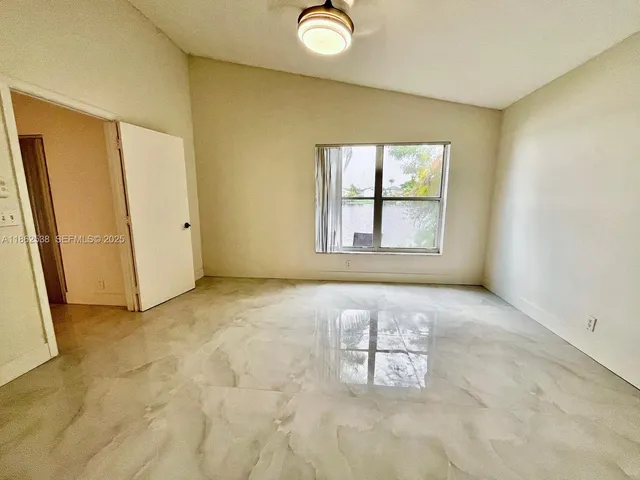 $3,700 | Silver Lakes, Miramar, FL 33029