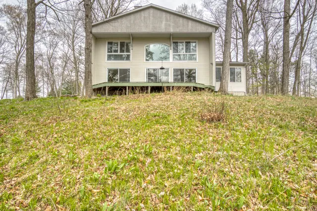 $385,000 | 20425 Thornapple Lane, Big Rapids, MI 49307