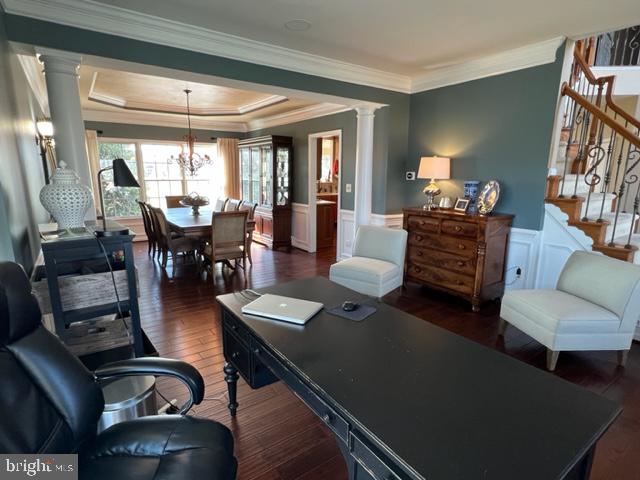 43249 Augustine Place Ashburn, VA 20147 - Photo 14 of 54 Living Room