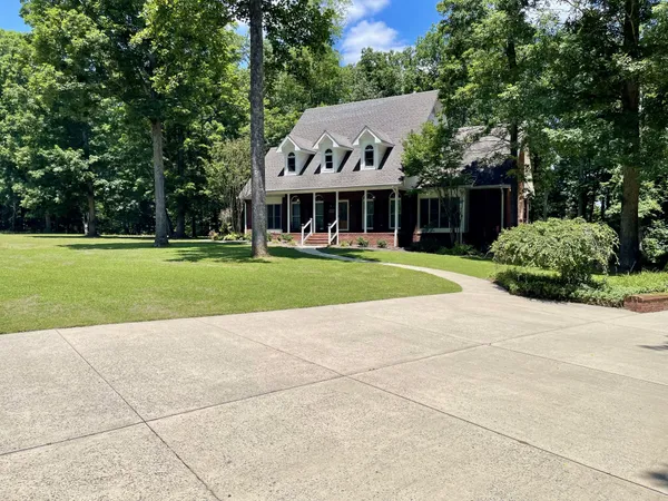 $575,000 | 358 Andrew Jackson Boulevard, Dowelltown, TN 37059