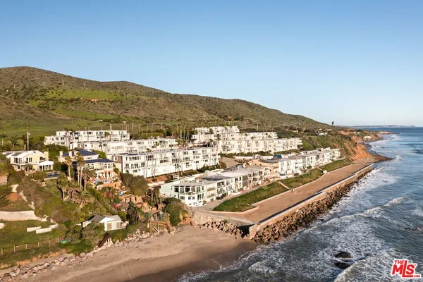 $4,500 | 11942 Whitewater Lane, Malibu, CA 90265