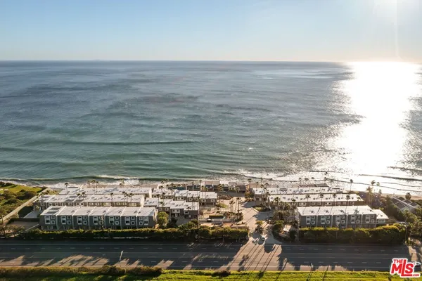 $4,500 | 11942 Whitewater Lane, Malibu, CA 90265