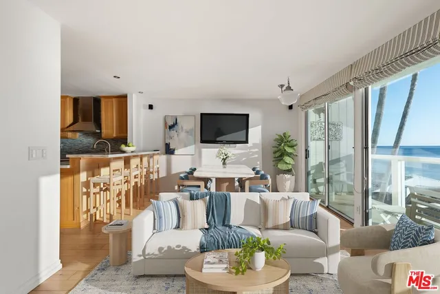 $4,900 | 11942 Whitewater Lane, Malibu, CA 90265