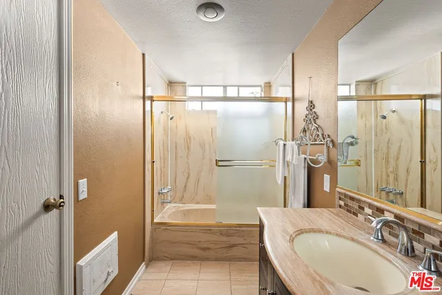 $4,900 | 11942 Whitewater Lane, Malibu, CA 90265