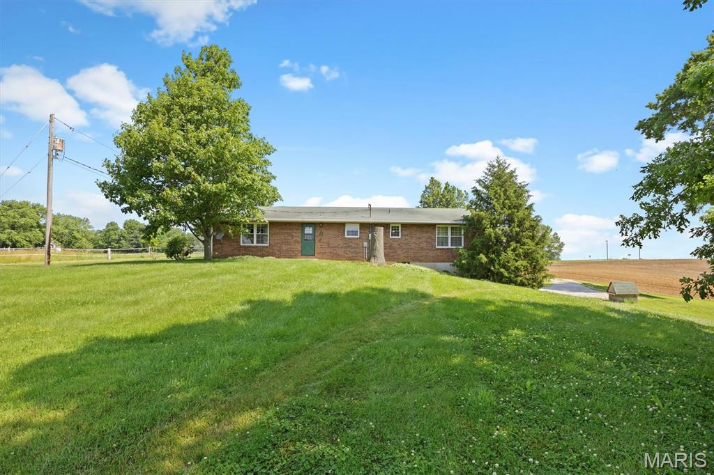 10774 Hickory Flat Road Highland, IL 62249 - Photo 27 of 35