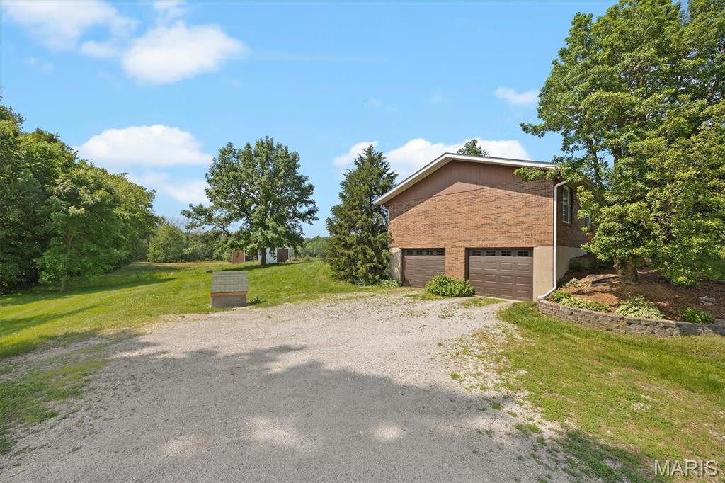 10774 Hickory Flat Road Highland, IL 62249 - Photo 29 of 35