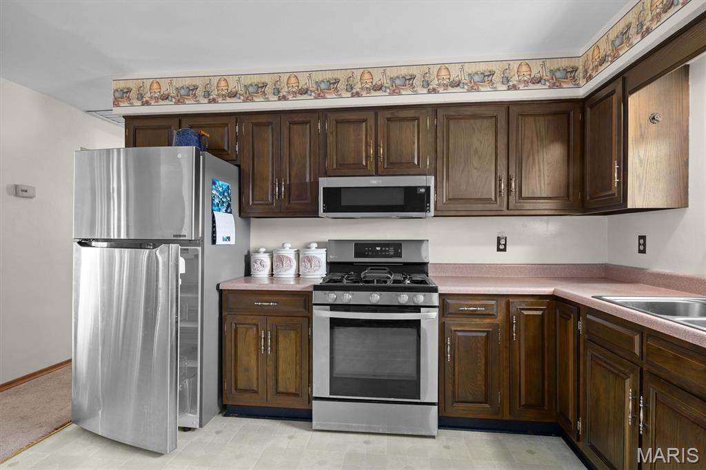 10774 Hickory Flat Road Highland, IL 62249 - Photo 10 of 35