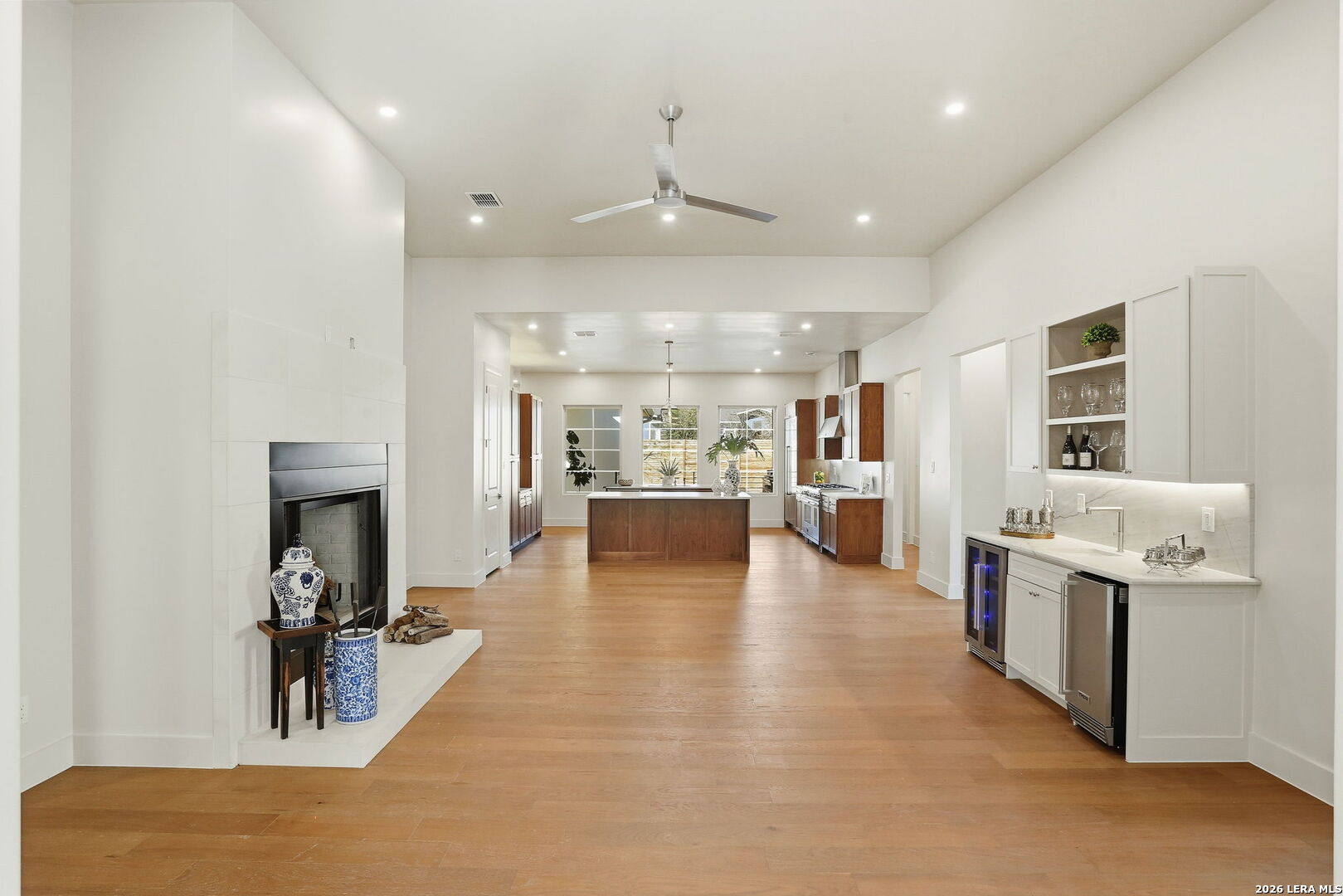 301 Tuttle Road Terrell Hills, TX 78209 - Photo 13 of 65