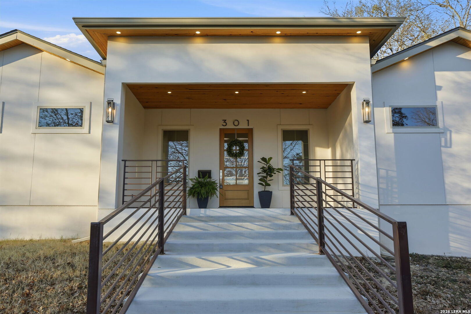 301 Tuttle Road Terrell Hills, TX 78209 - Photo 2 of 65