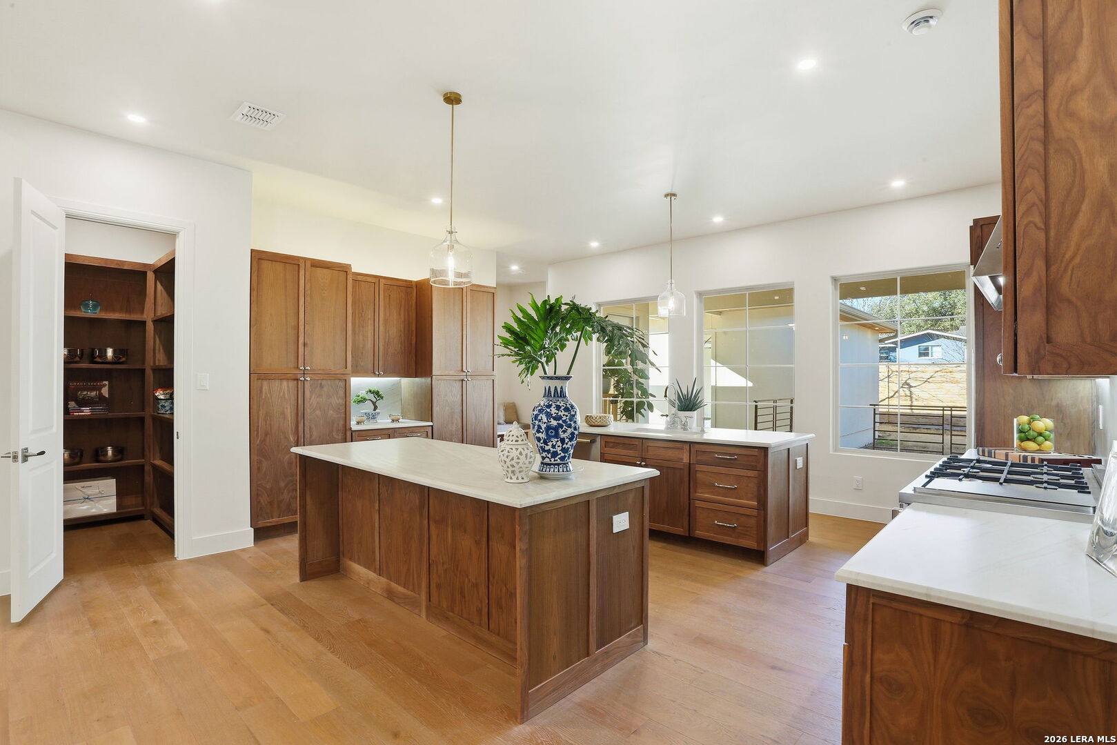 301 Tuttle Road Terrell Hills, TX 78209 - Photo 22 of 65