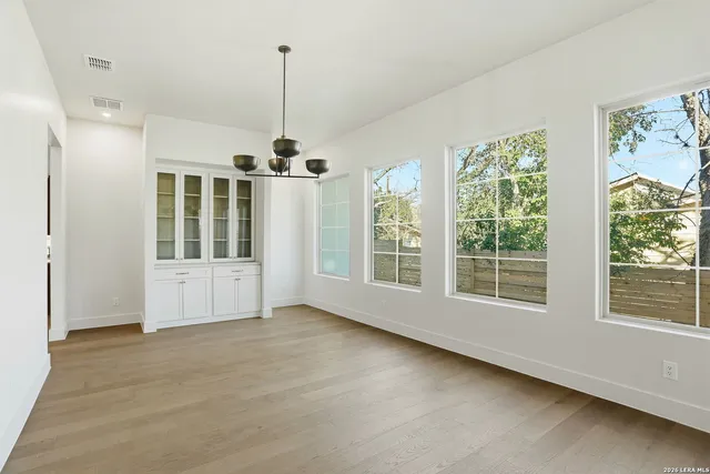 $1,155,000 | 301 Tuttle Road, Terrell Hills, TX 78209