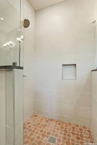 $1,155,000 | 301 Tuttle Road, Terrell Hills, TX 78209