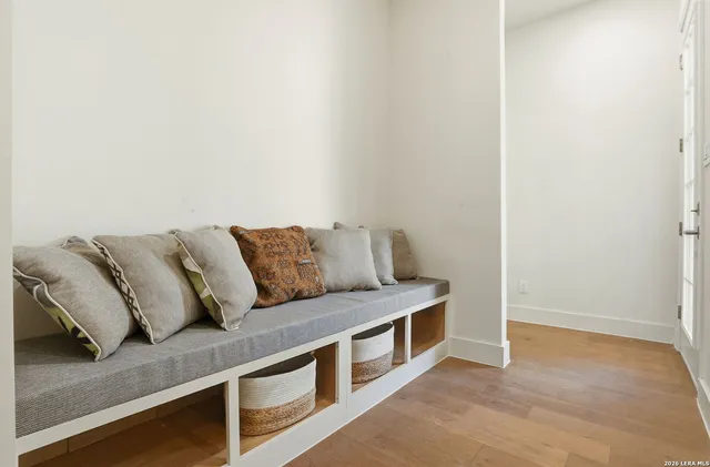 $1,155,000 | 301 Tuttle Road, Terrell Hills, TX 78209