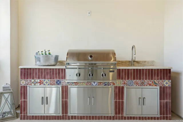 $1,155,000 | 301 Tuttle Road, Terrell Hills, TX 78209