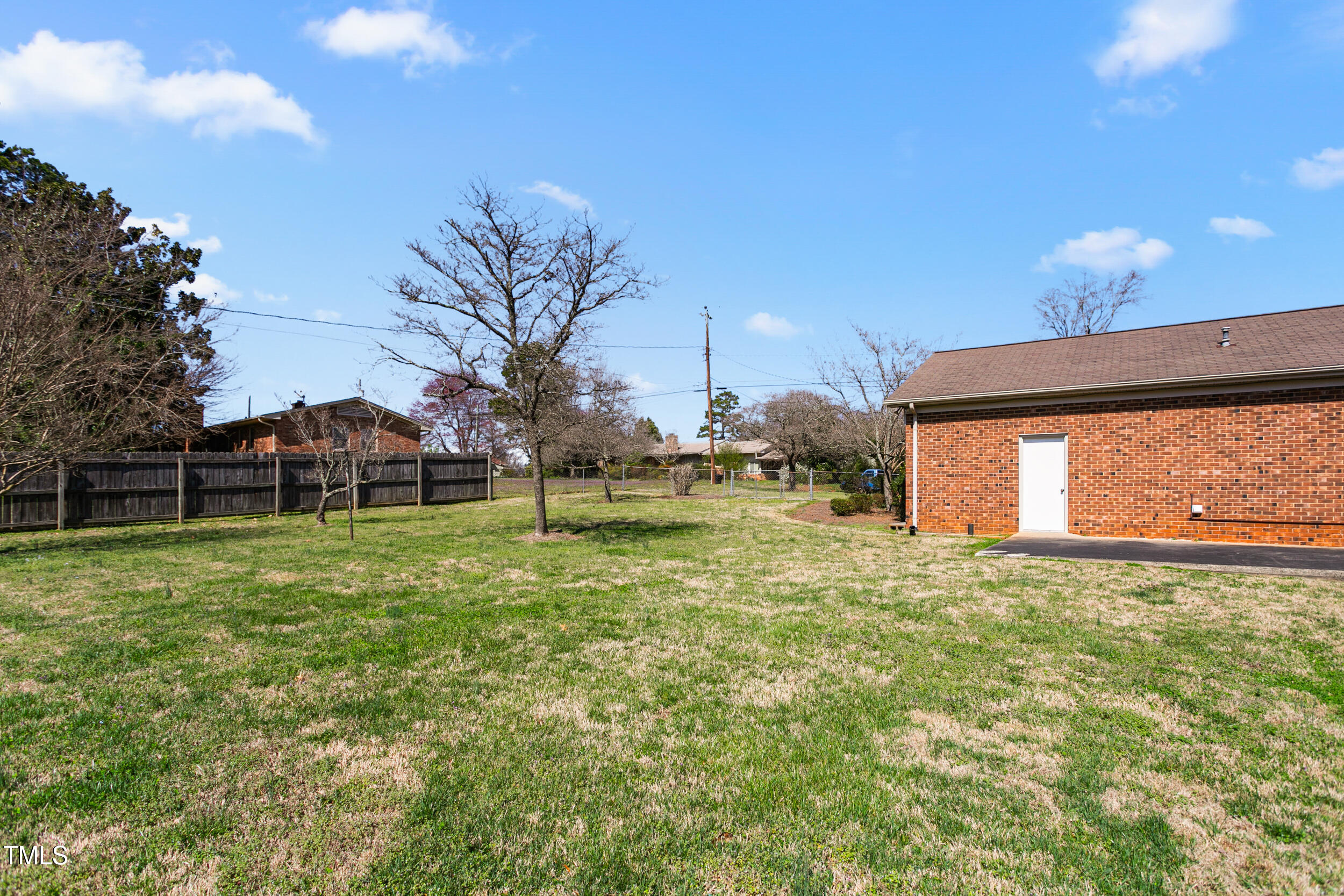 2103 Huntington Road Burlington, NC 27215 - Photo 35 of 36 2103 Huntington Road-33