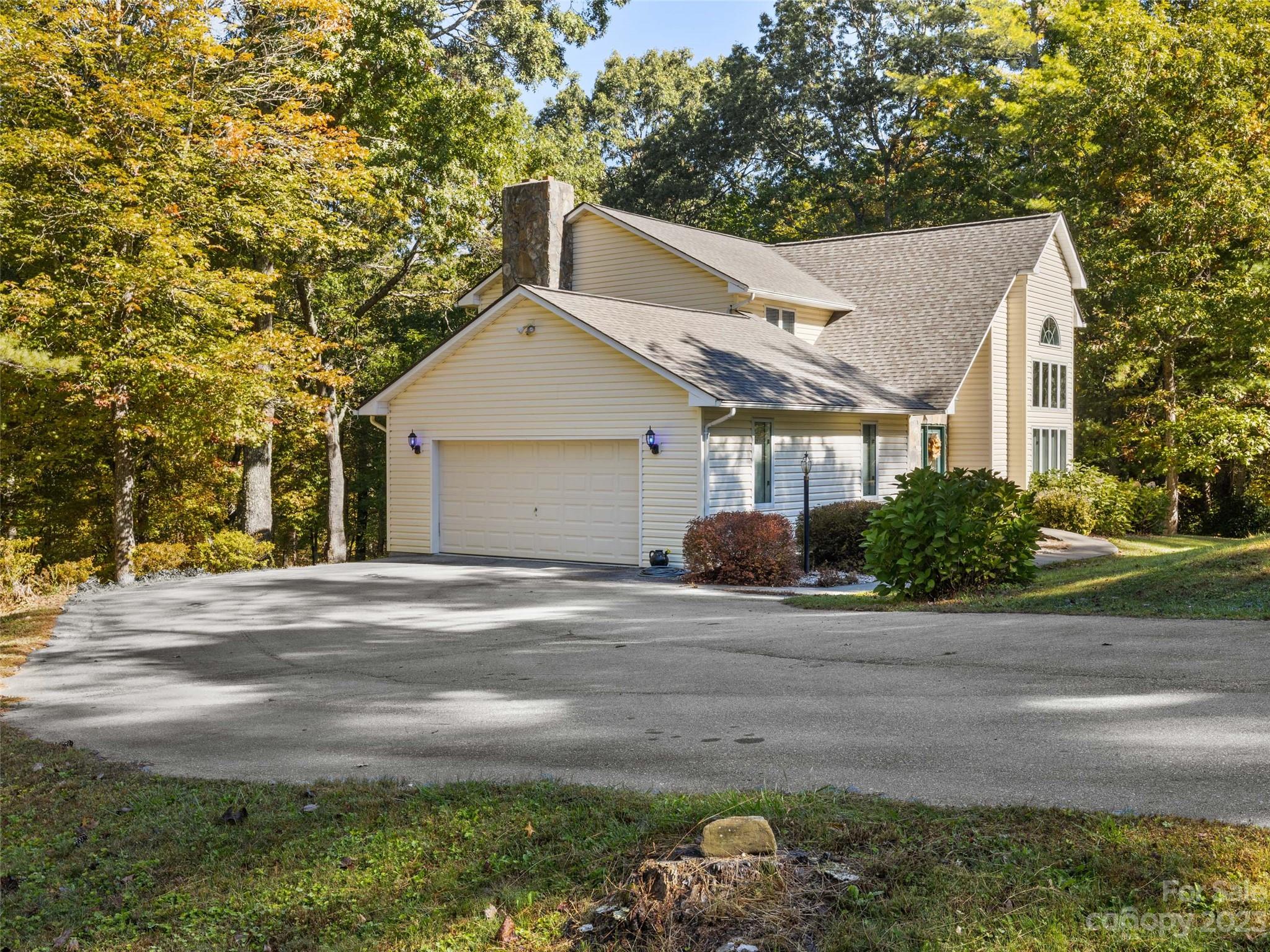 320 Vance Farm Road Spruce Pine, NC 28777 - Photo 3 of 35 Gallery Image 3