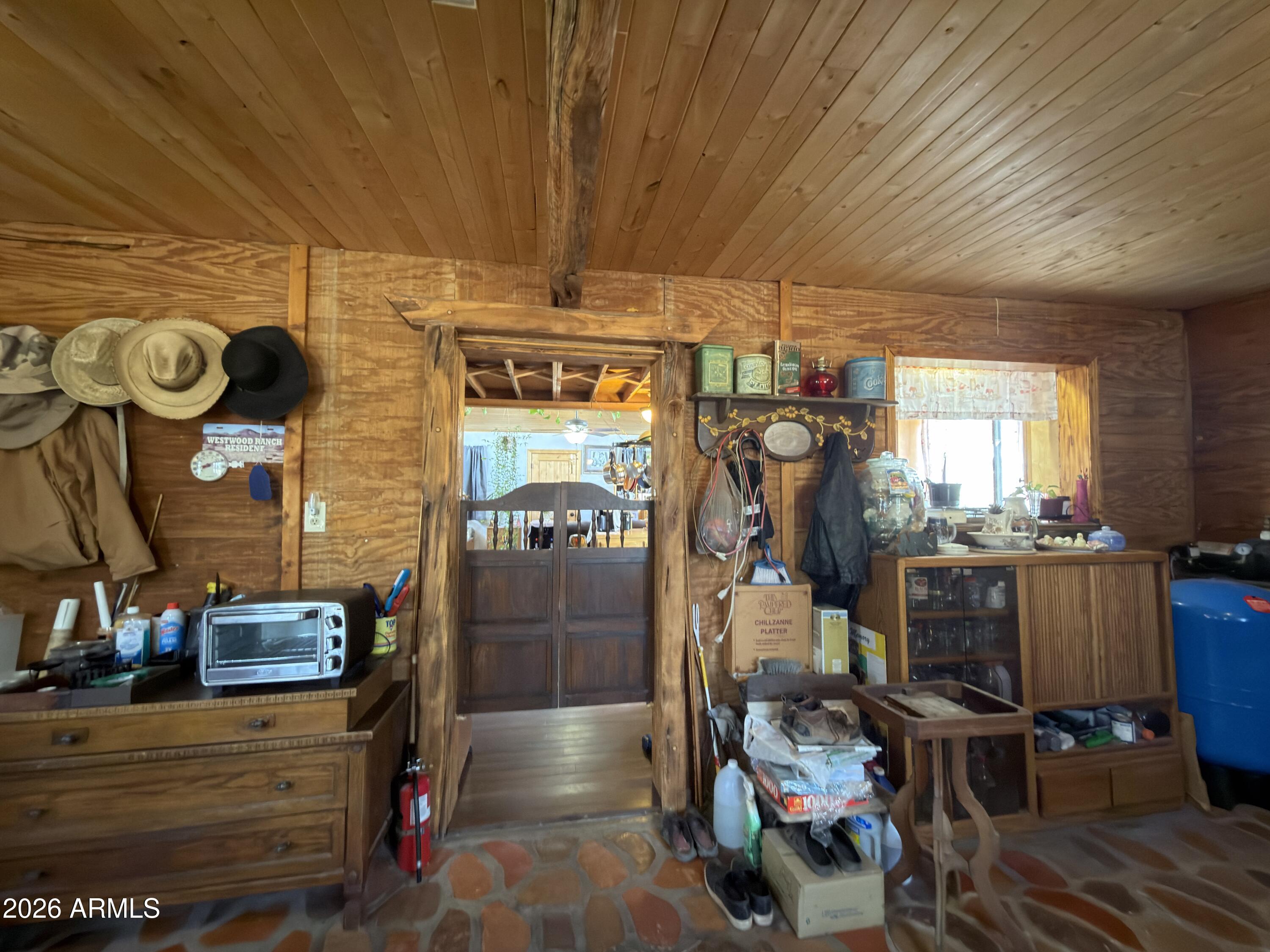 21750 Ranch Road Williams, AZ 86046 - Photo 12 of 47 Indoor Storage Room