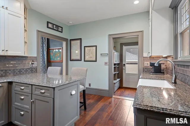 $269,900 | 909 South Walnut Street, Springfield, IL 62704