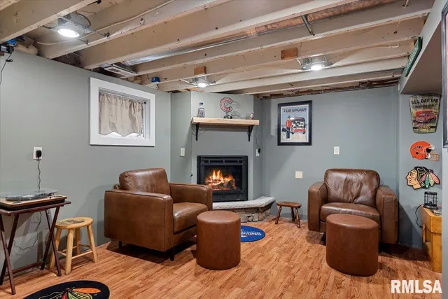 $269,900 | 909 South Walnut Street, Springfield, IL 62704