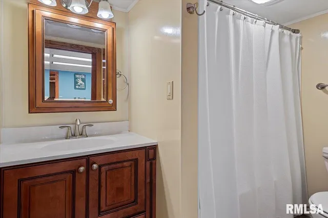 $269,900 | 909 South Walnut Street, Springfield, IL 62704