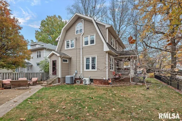 $269,900 | 909 South Walnut Street, Springfield, IL 62704