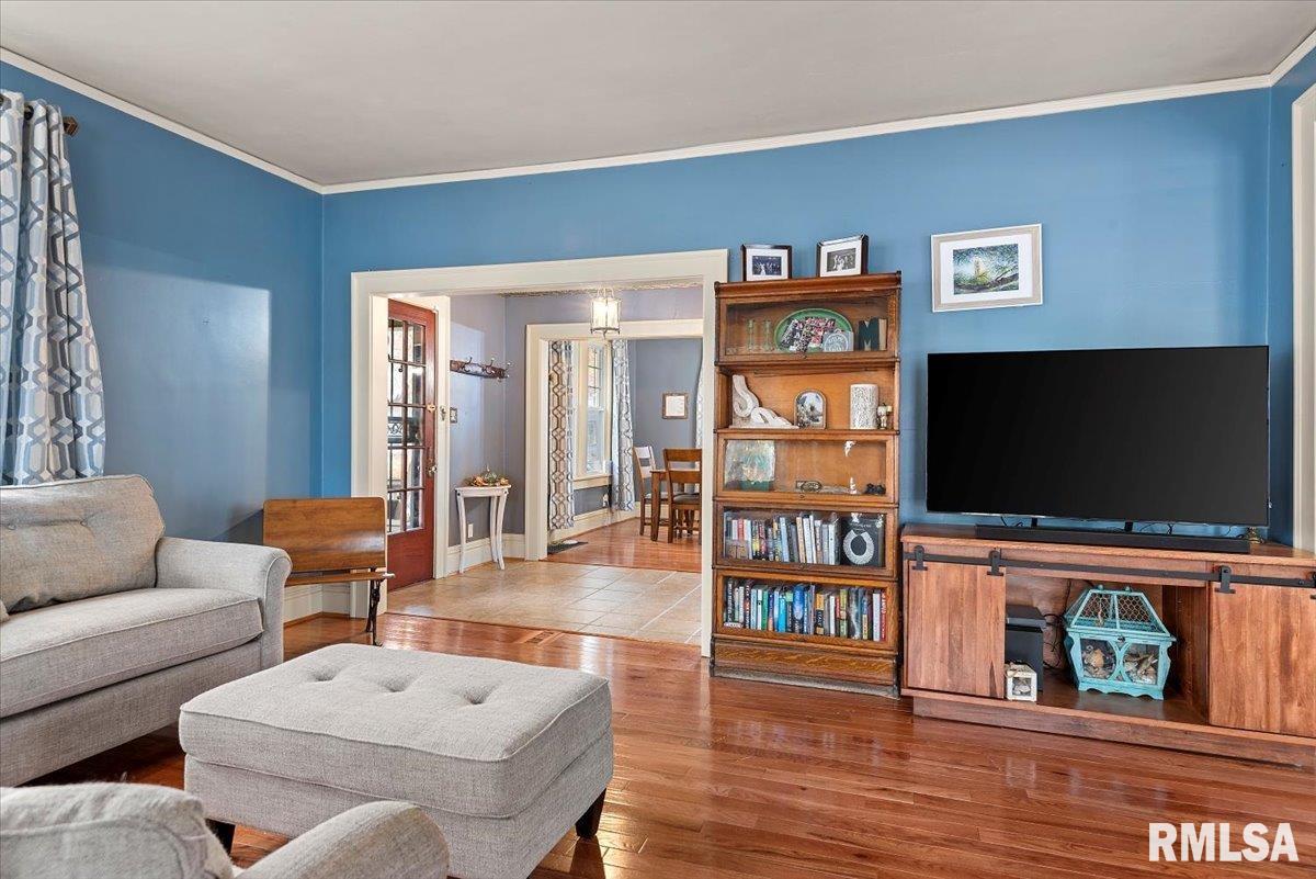 909 South Walnut Street Springfield, IL 62704 - Photo 6 of 48 Gallery Image 6