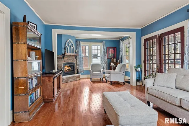 $269,900 | 909 South Walnut Street, Springfield, IL 62704