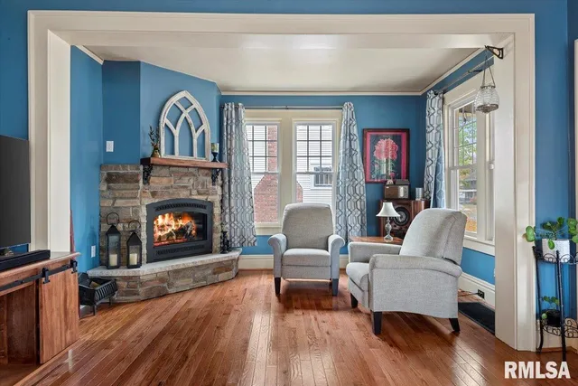 $269,900 | 909 South Walnut Street, Springfield, IL 62704