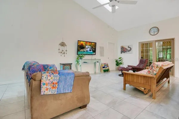 $3,800 | 3411 Windy Wood Drive, Orlando, FL 32812