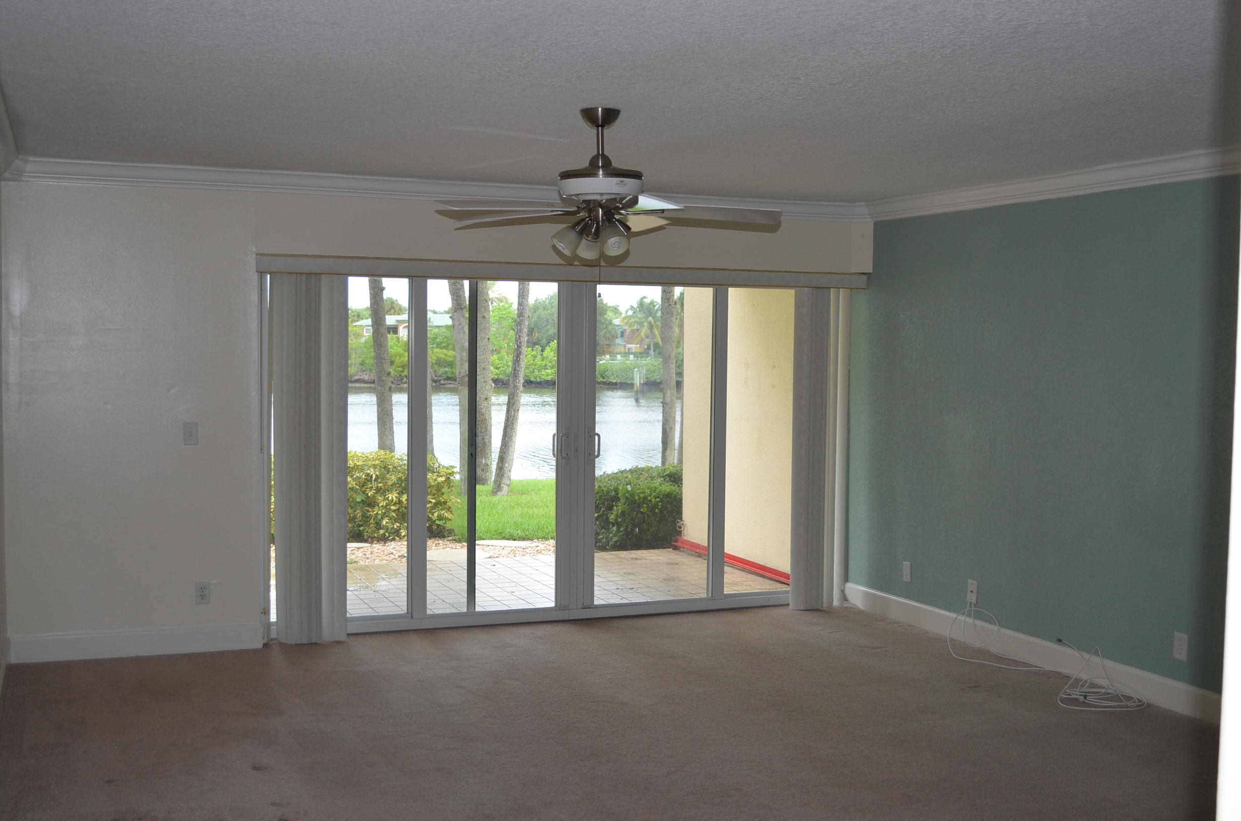 396 Golfview Road, Unit K North Palm Beach, FL 33408 - Photo 6 of 9 Living Room