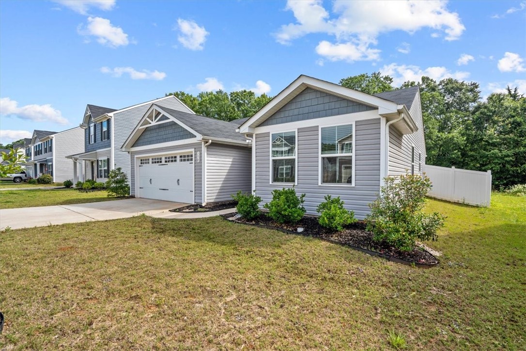 158 Queens Mill Court Pendleton, SC 29670 - Photo 2 of 26 Gallery Image 2