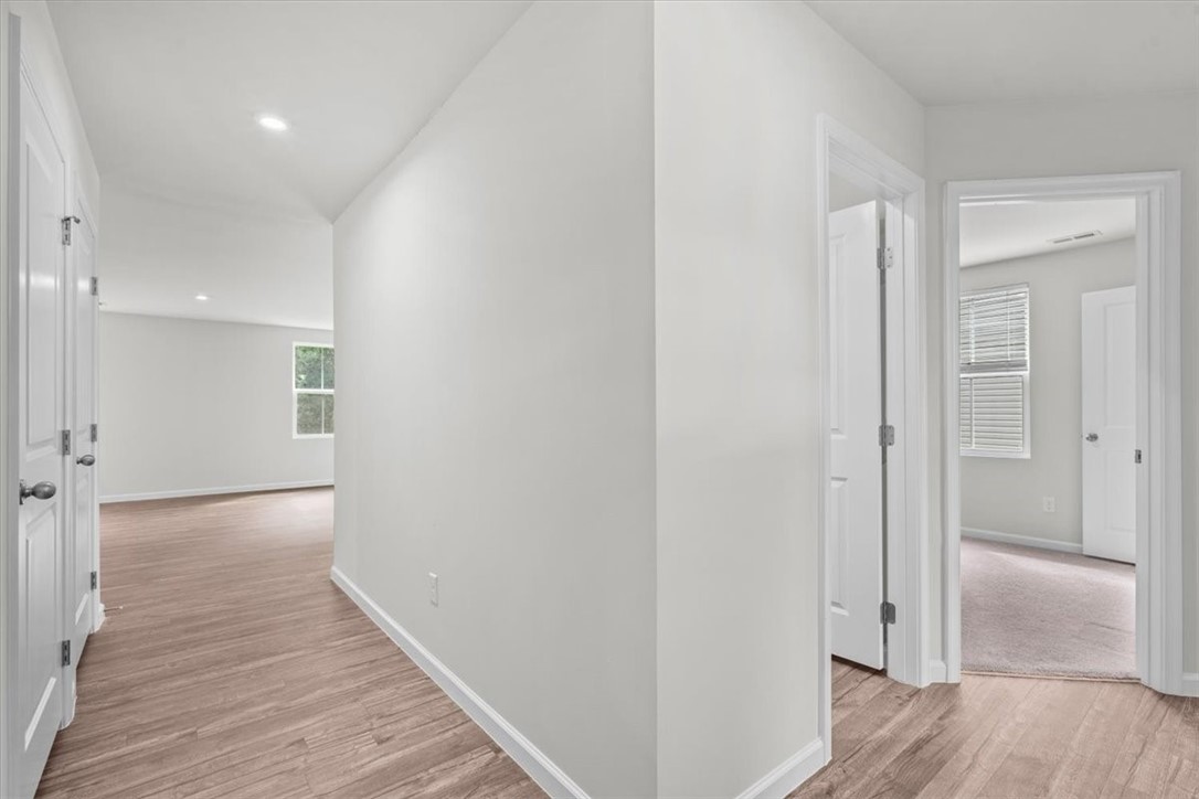 158 Queens Mill Court Pendleton, SC 29670 - Photo 4 of 26 Gallery Image 4