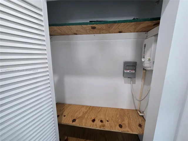 $1,990 | 1345 Pennsylvania Avenue, Unit 2C, Miami Beach, FL 33139