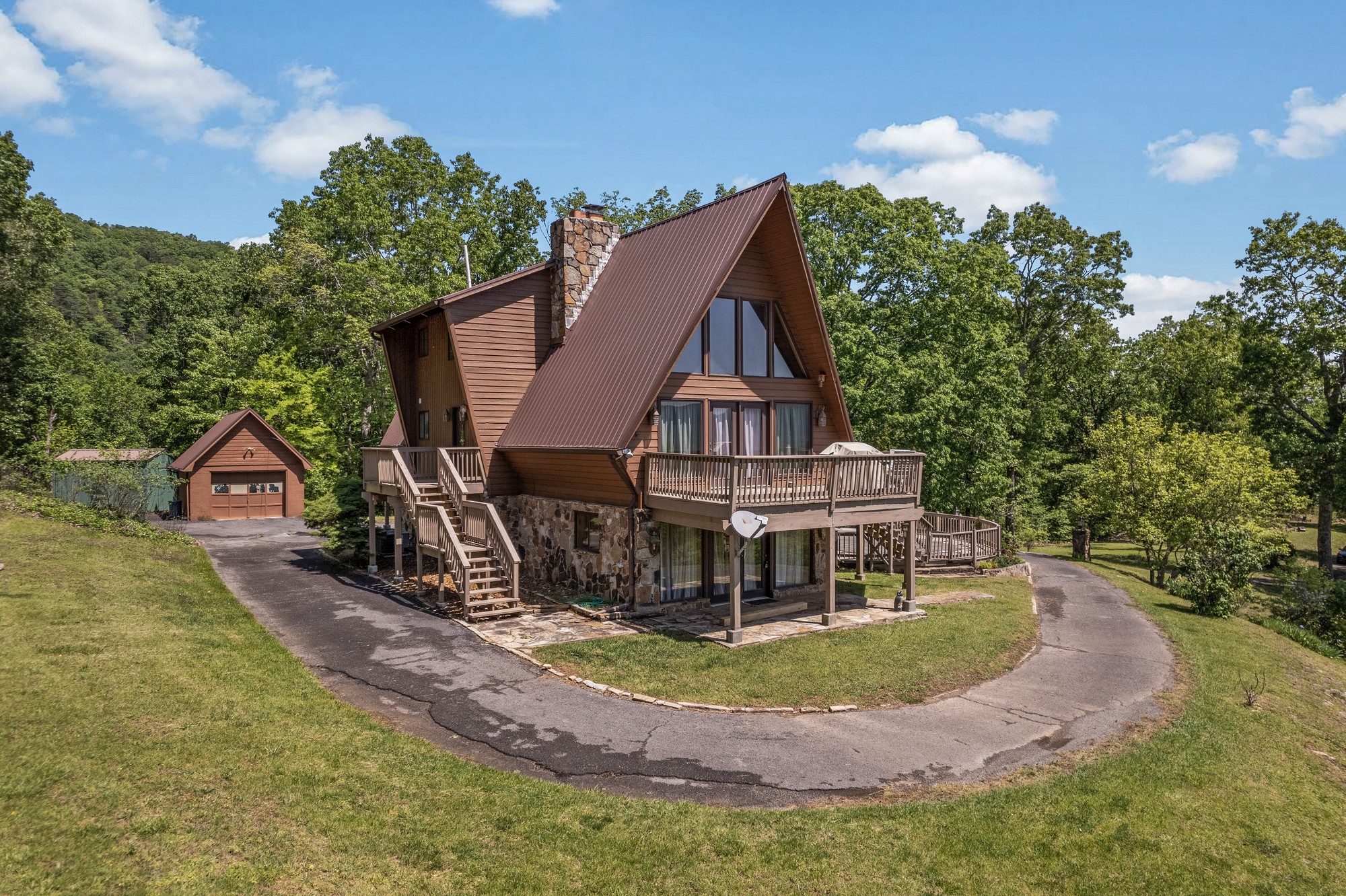 903 Kanuckle Road Pikeville, TN 37367 - Photo 1 of 63 Gallery Image 1