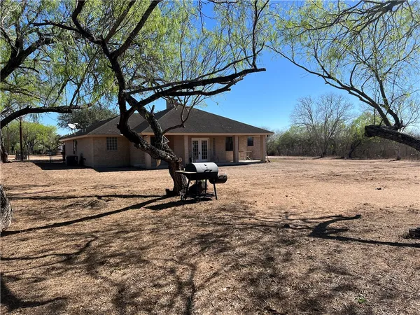 $295,900 | 402 Santa Maria Avenue, San Diego, TX 78384