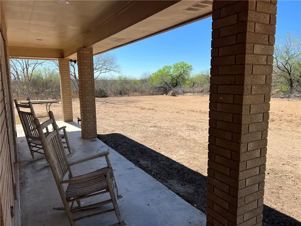 $295,900 | 402 Santa Maria Avenue, San Diego, TX 78384