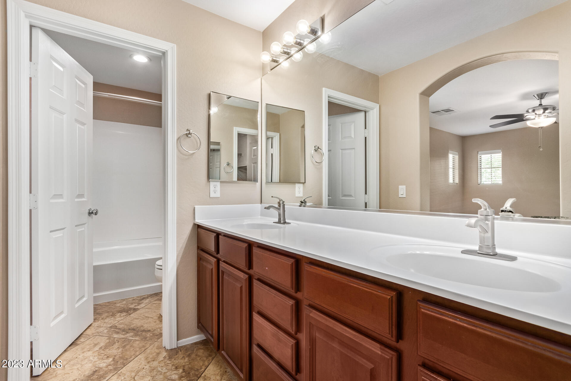 15358 West Wethersfield Road Surprise, AZ 85379 - Photo 17 of 51 25 - Wethersfield