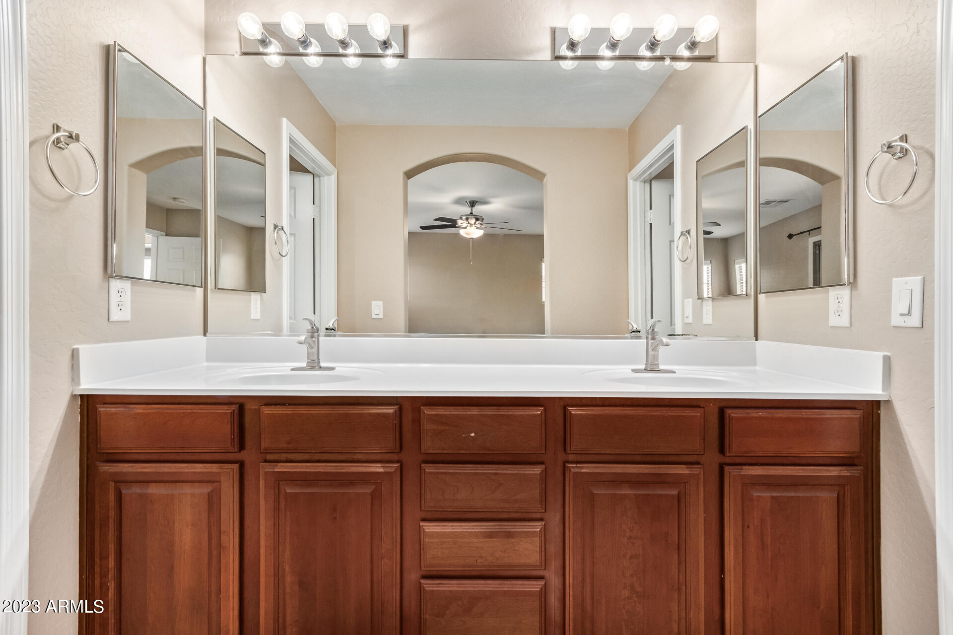 15358 West Wethersfield Road Surprise, AZ 85379 - Photo 18 of 51 24 - Wethersfield