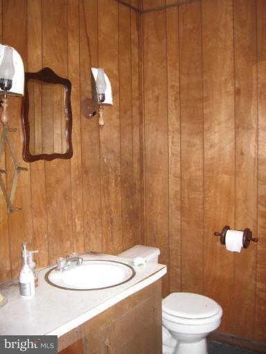 2007 Valley Road Berkeley Springs, WV 25411 - Photo 25 of 30 Half Bath 1