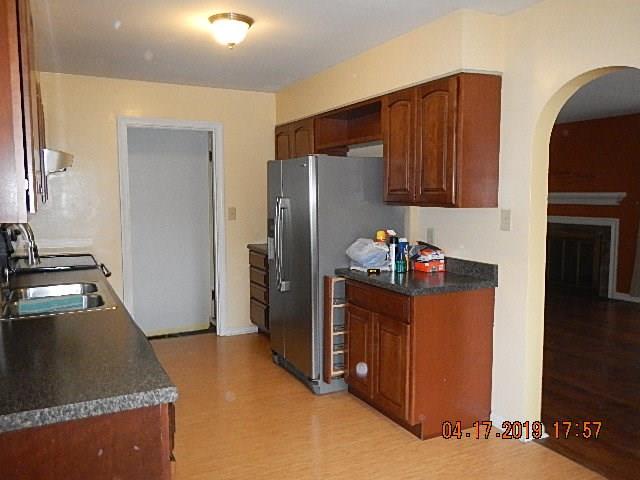 129 Meadowbrook Road Hermitage, PA 16148 - Photo 5 of 20 Gallery Image 5