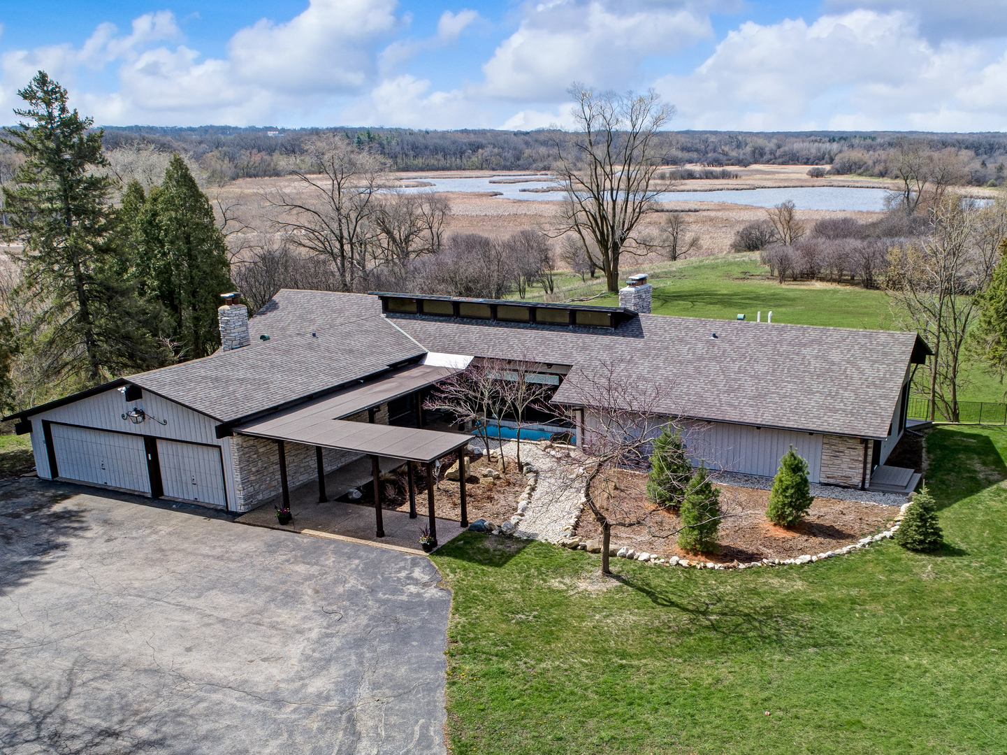 346 Old Sutton Road Barrington Hills, IL 60010 - Photo 1 of 50