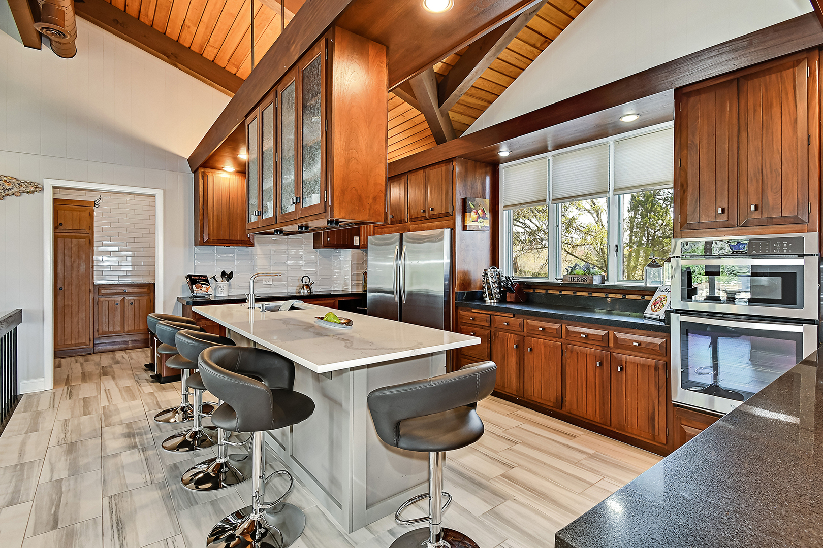 346 Old Sutton Road Barrington Hills, IL 60010 - Photo 13 of 50