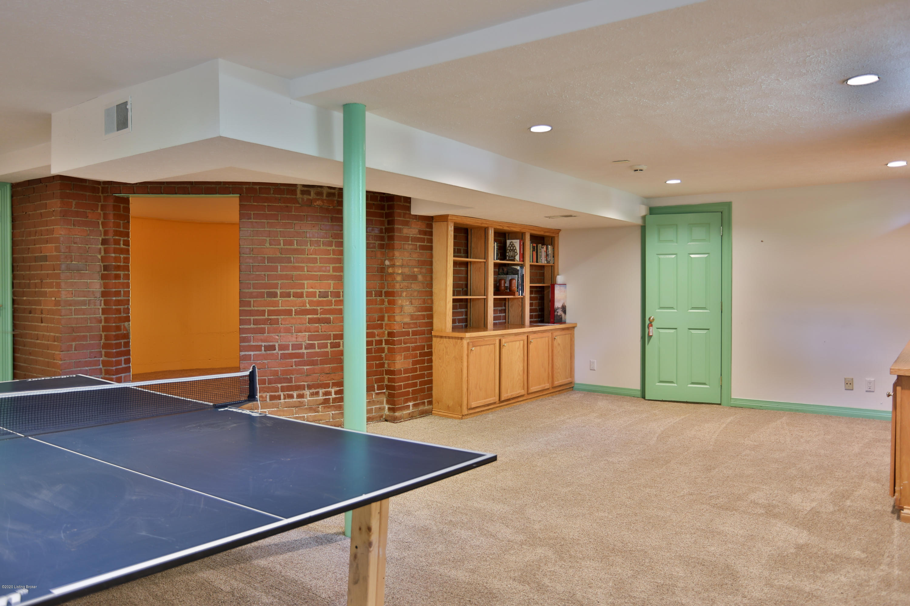 112 Tribal Road Louisville, KY 40207 - Photo 28 of 33 Lower level game room