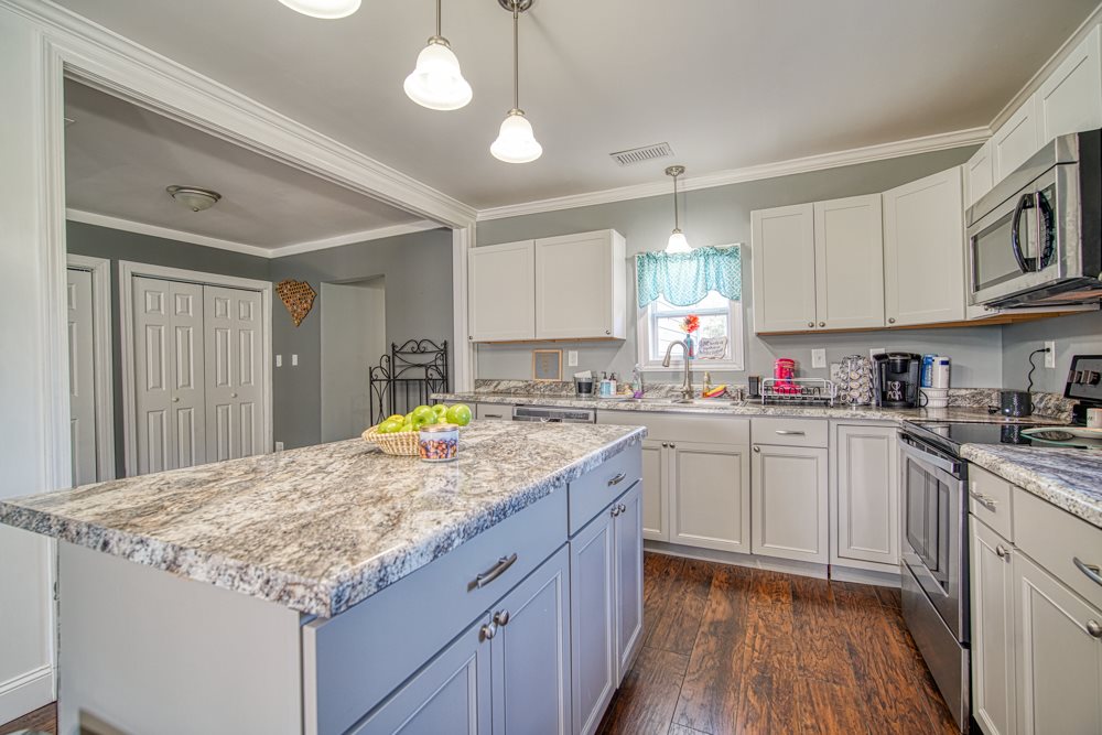 854 South Green River Road Gaffney, SC 29341 - Photo 9 of 22
