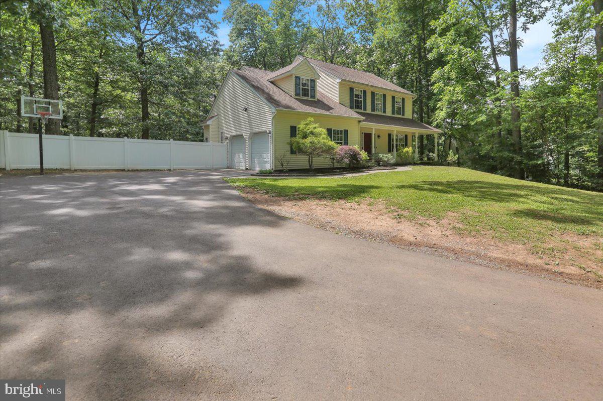 46 Spring Hill Road Hereford, PA 18056 - Photo 6 of 60