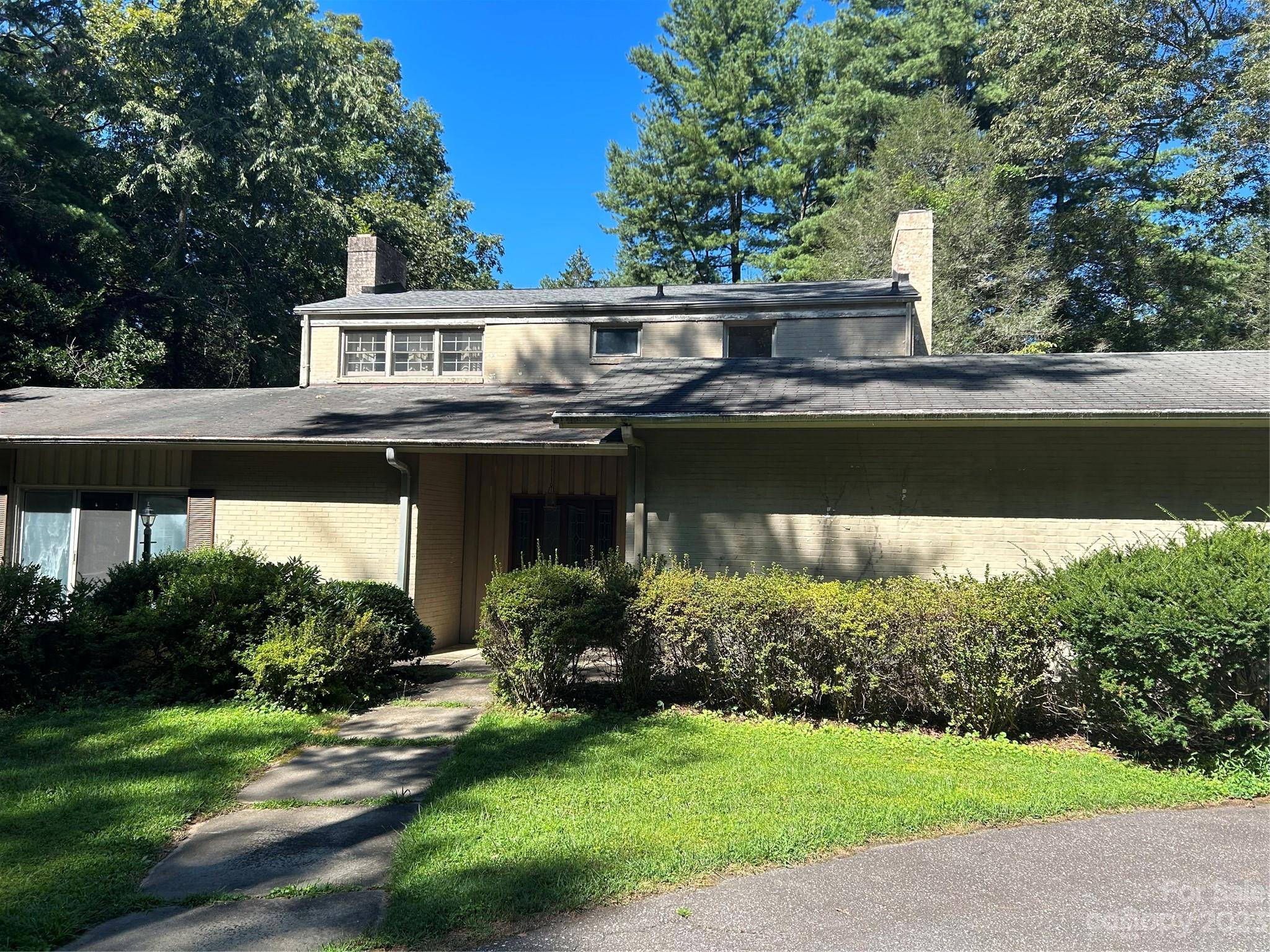 313 Vanderbilt Road Asheville, NC 28803 - Photo 1 of 20 Gallery Image 1