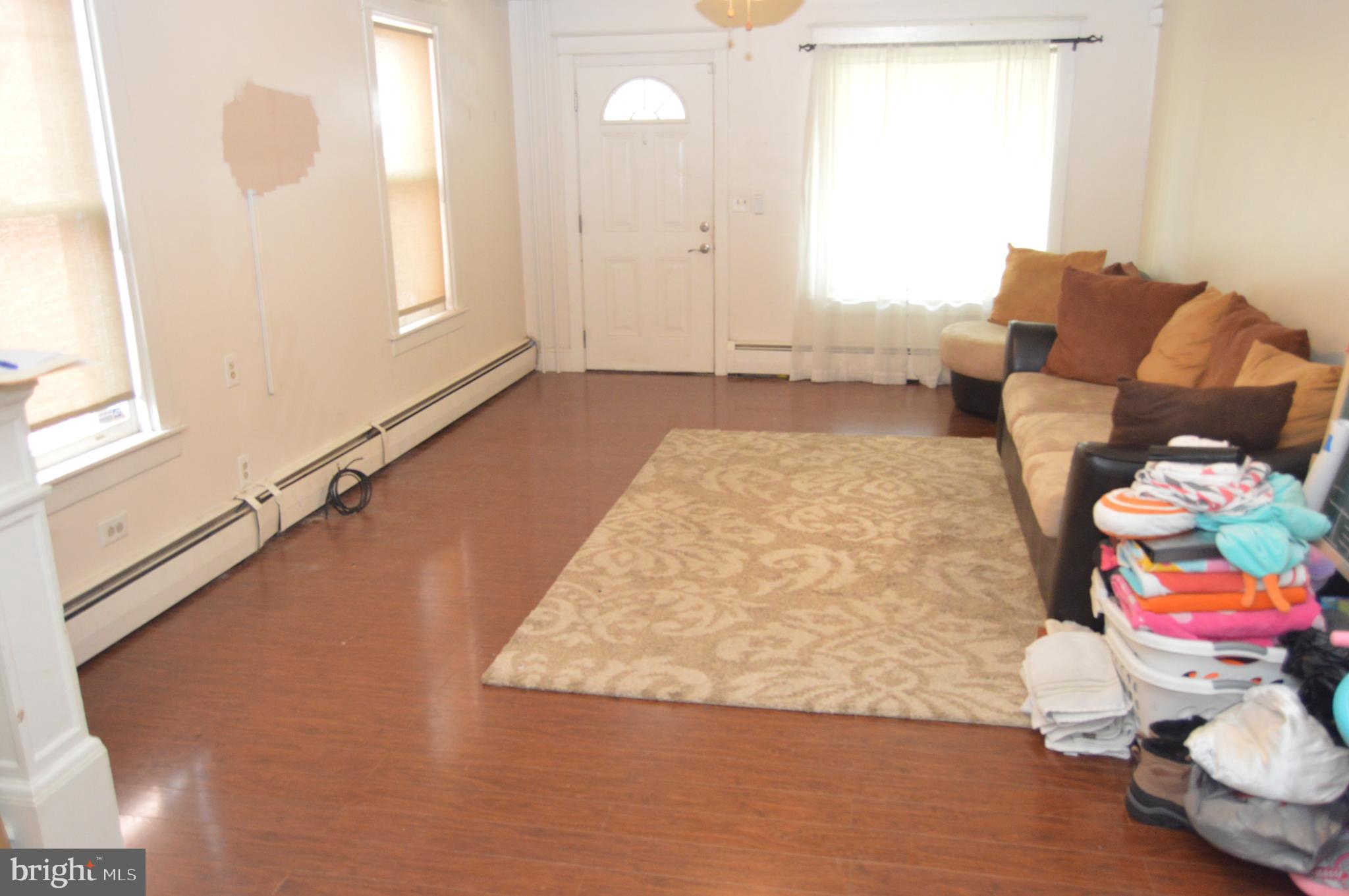 1115 Fern Avenue Reading, PA 19607 - Photo 5 of 25 Living Room